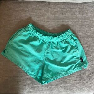 Womens Patagonia Barely Baggies Shorts. Green. Size XS. 2.5” inseam. EUC.